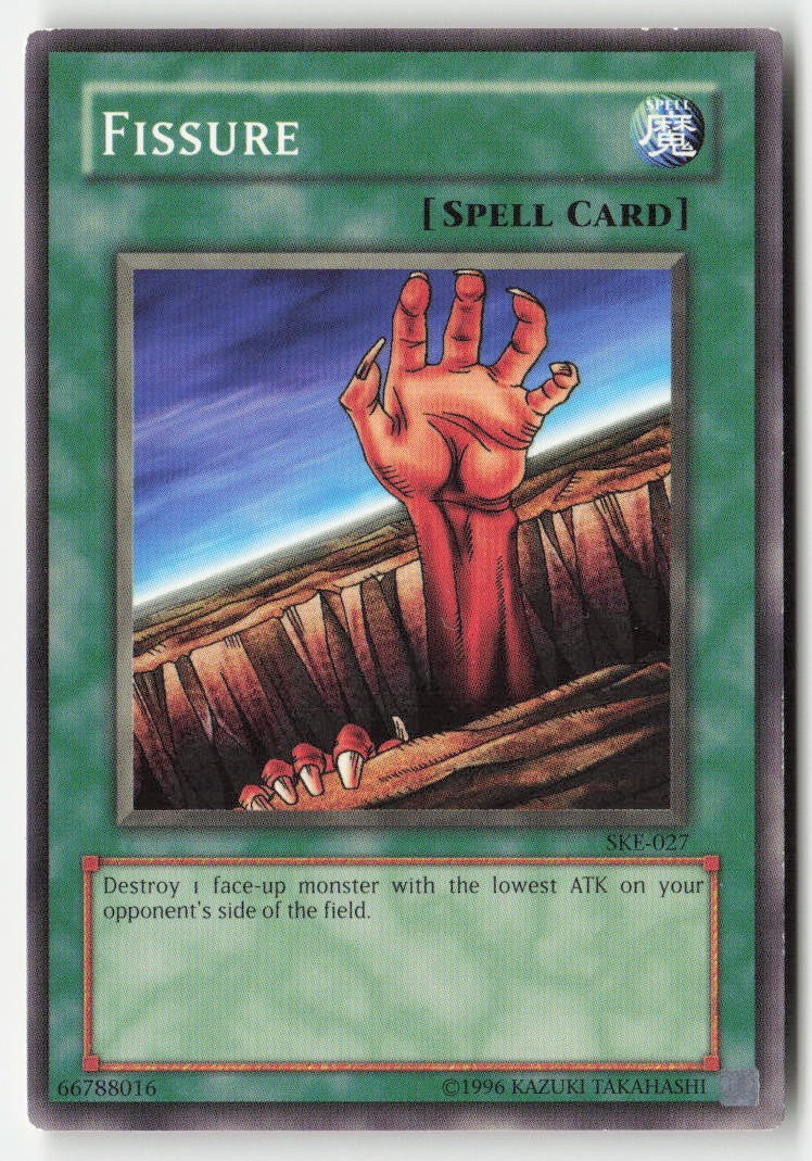 Fissure SKE-027 Unlimited Common Moderately Played, Front