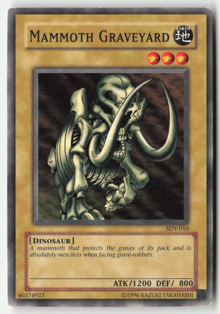 Mammoth Graveyard SDY-010 Unlimited Common Moderately Played